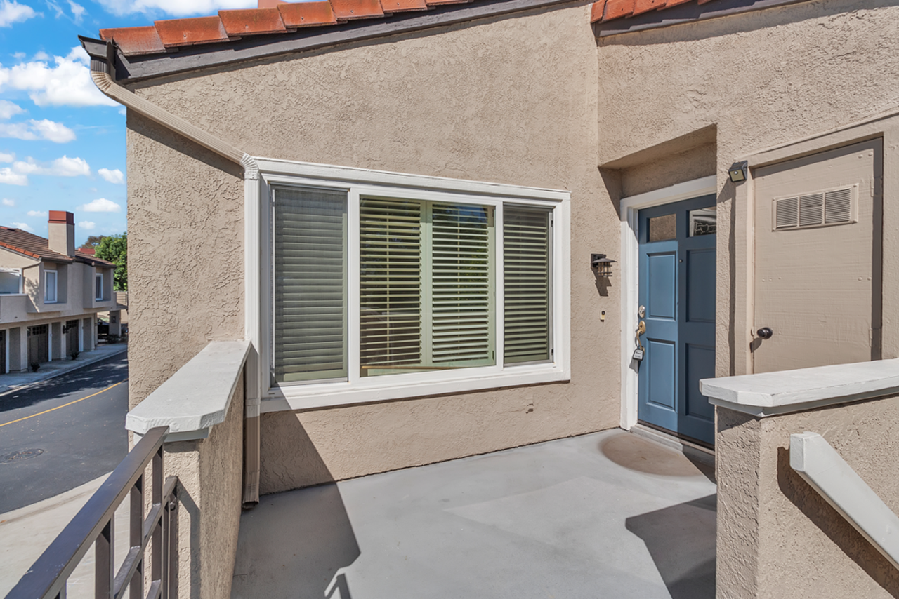61 Stanford Ct #77 - Photo 3 of 21
