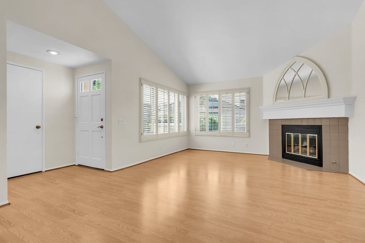61 Stanford Ct #77 - Photo 4 of 21