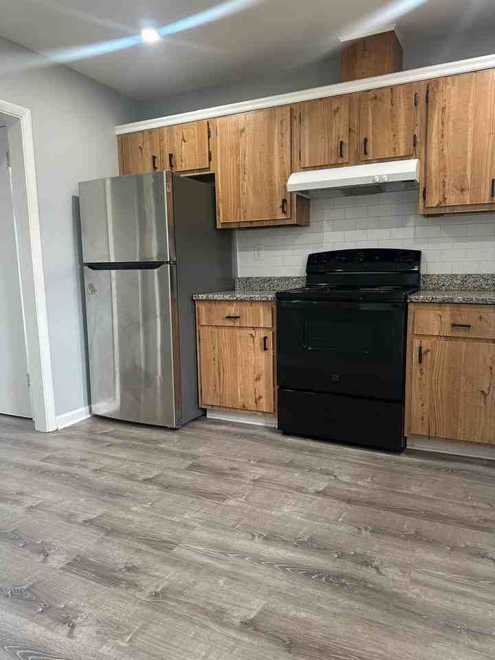 61 Meadow Ln - Photo 6 of 18