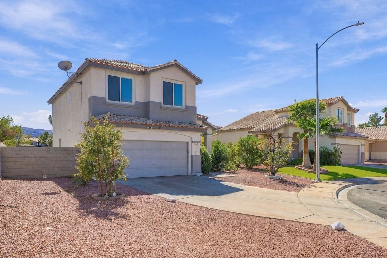 1001 Misty Rose Ave - Photo 3 of 46