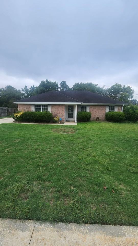 233 Primrose Dr