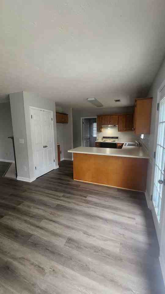 233 Primrose Dr - Photo 6 of 18