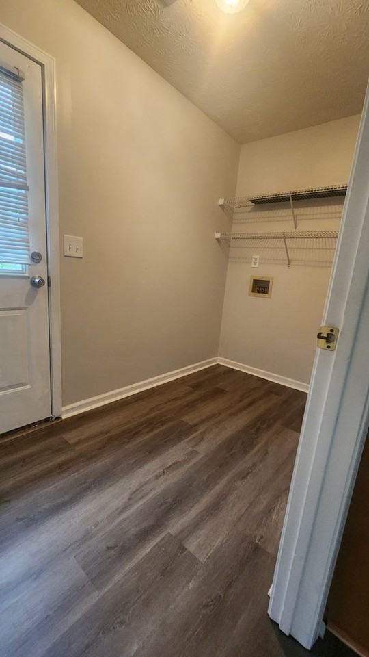 233 Primrose Dr - Photo 7 of 18