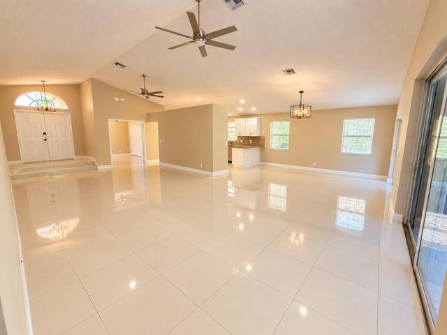 8045 Copenhagen Way - Photo 4 of 8