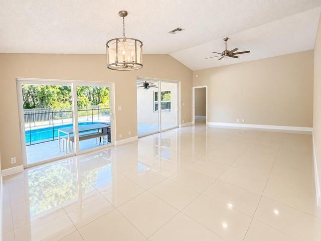 8045 Copenhagen Way - Photo 6 of 8