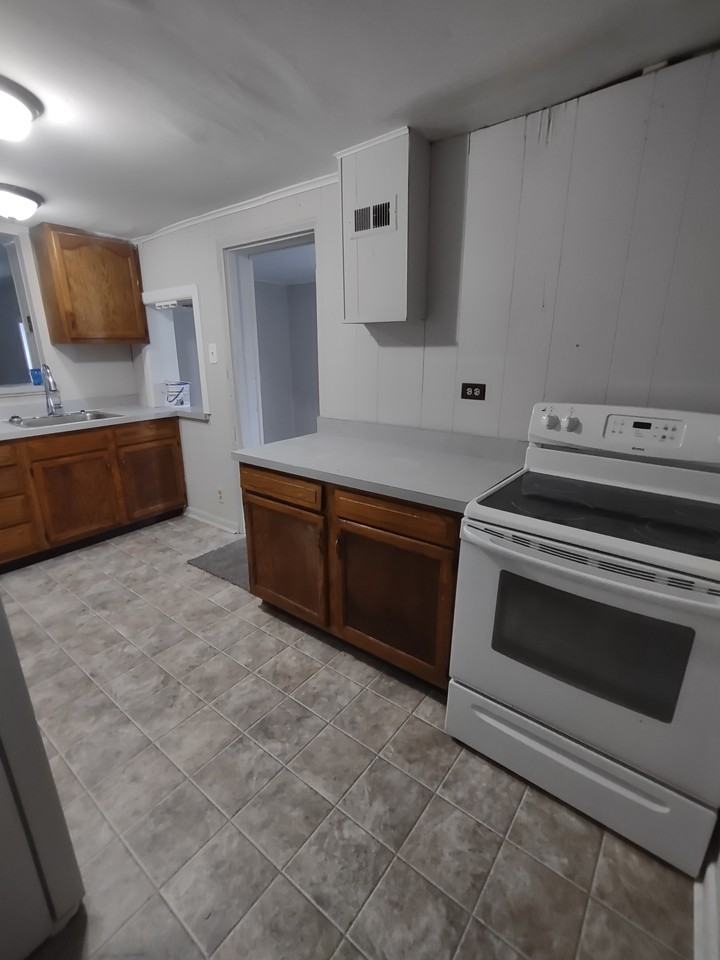 266 Cherry Hill Rd #1 - Photo 3 of 8