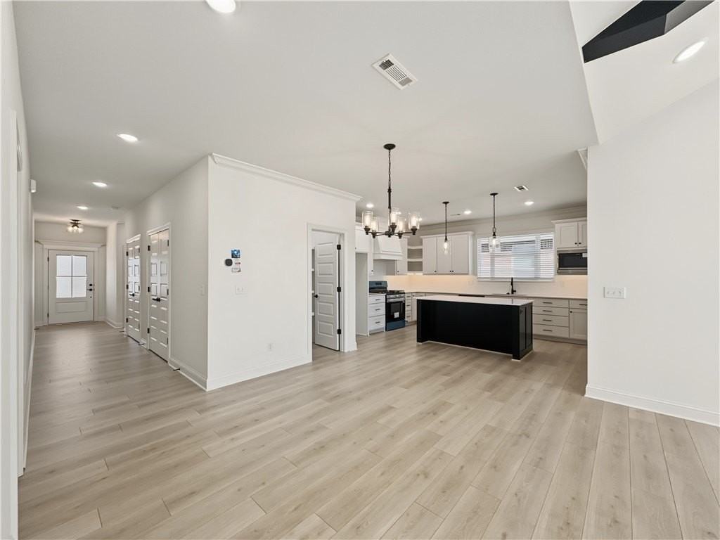 6607 SW Basswood Avenue - Photo 4 of 12