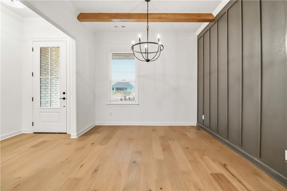 1512 Lookout Ln - Photo 4 of 26