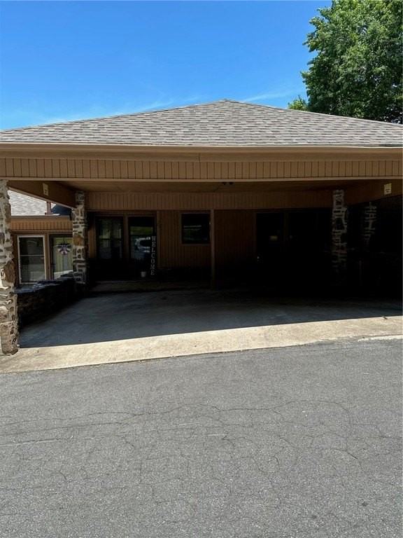 4 Bentley Ln - Photo 2 of 23