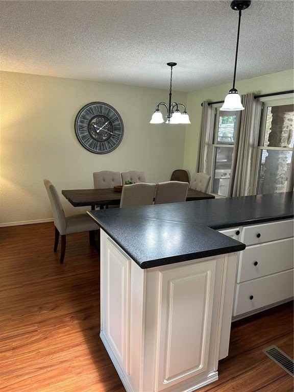 4 Bentley Ln - Photo 4 of 23