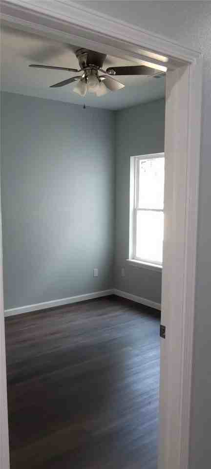 124 N Gunter St - Photo 3 of 8