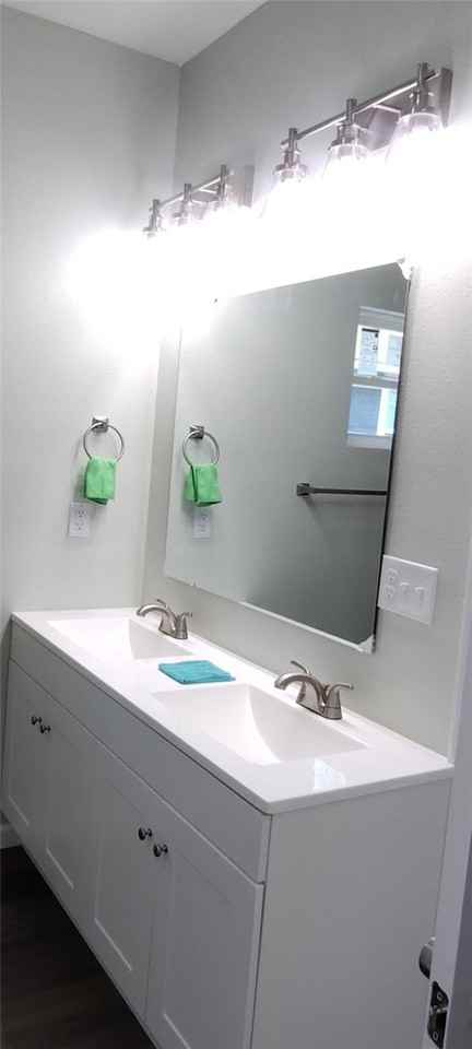 124 N Gunter St - Photo 6 of 8