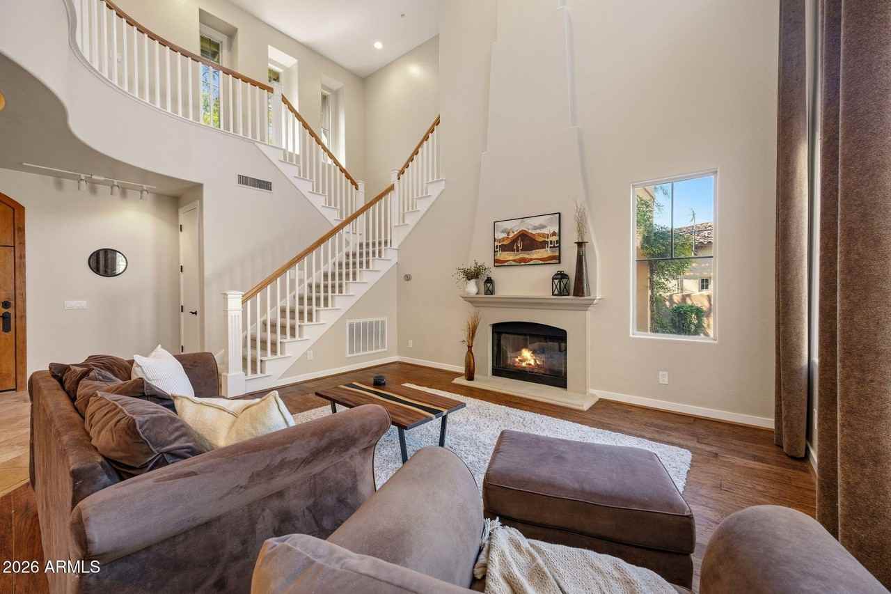 9572 E Mountain Spring Rd - Photo 4 of 50