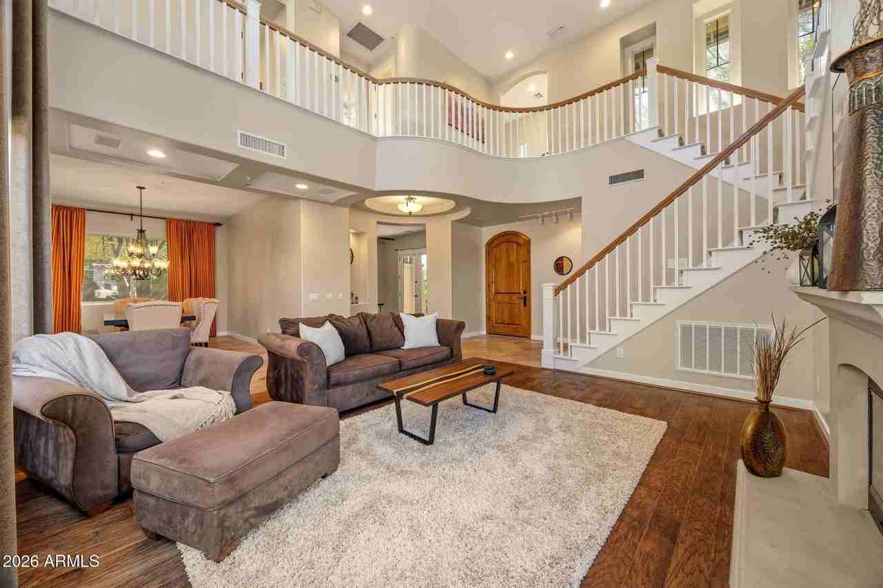 9572 E Mountain Spring Rd - Photo 5 of 50