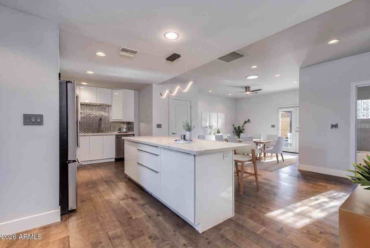 4435 N 35th St - Photo 6 of 27