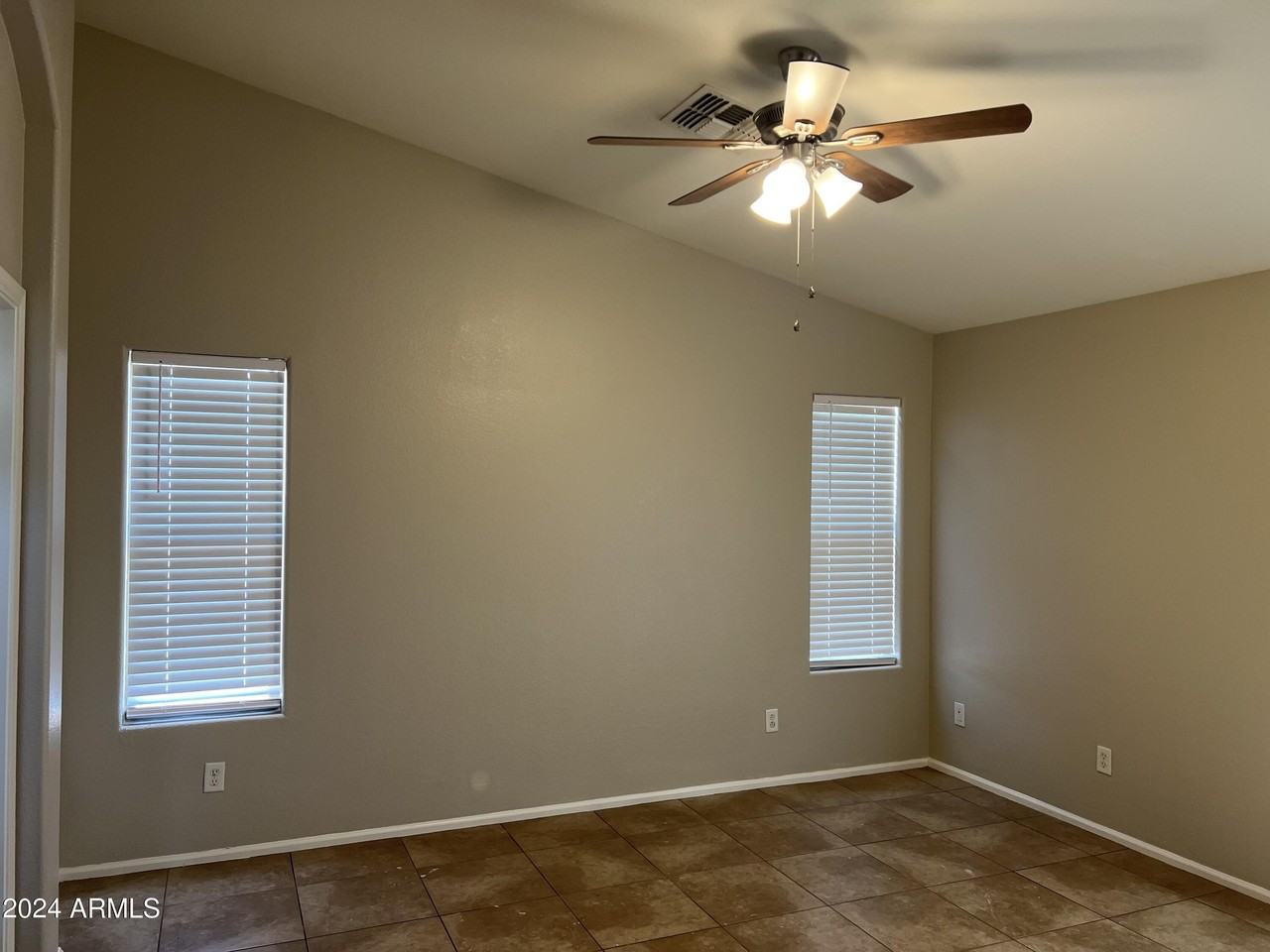 42335 W Anne Ln - Photo 5 of 12