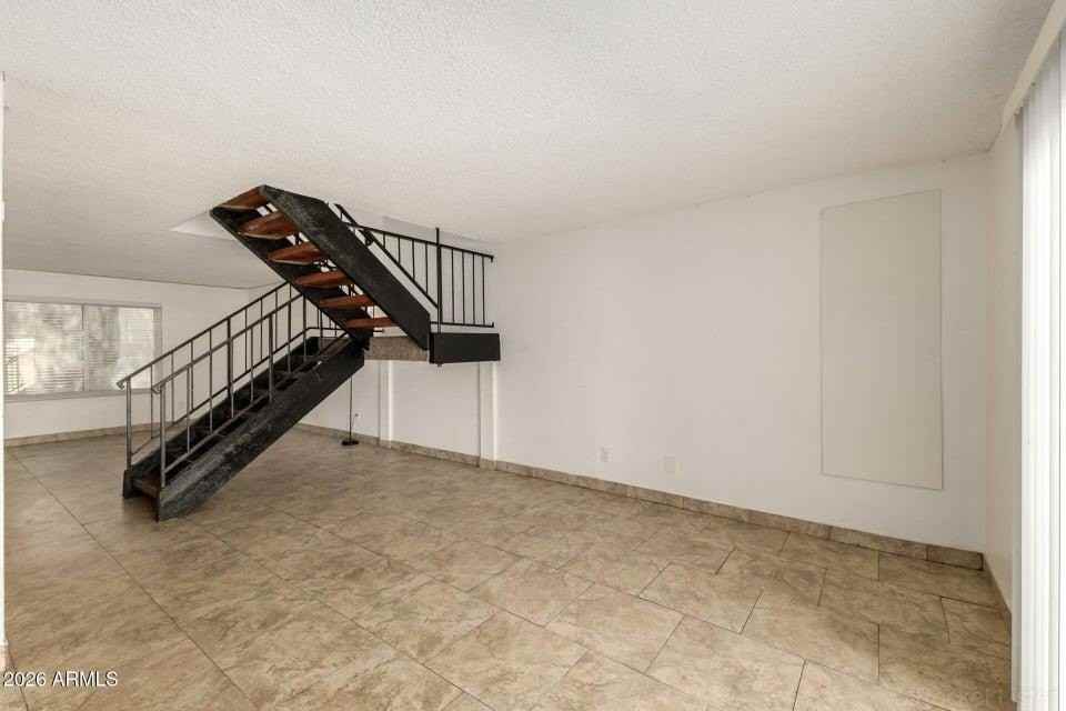 3109 W Harmont Dr - Photo 7 of 29