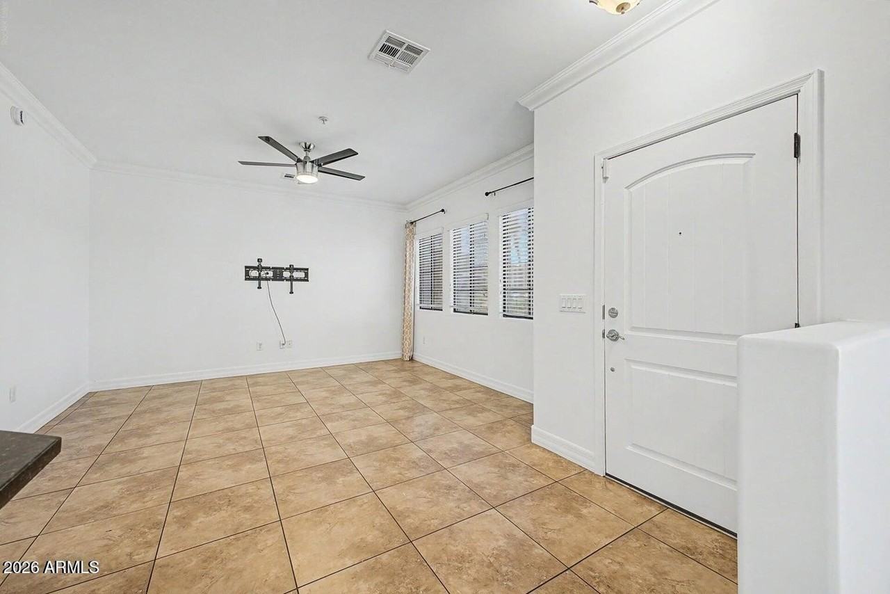 10757 N 74th St #1010 - Photo 5 of 31