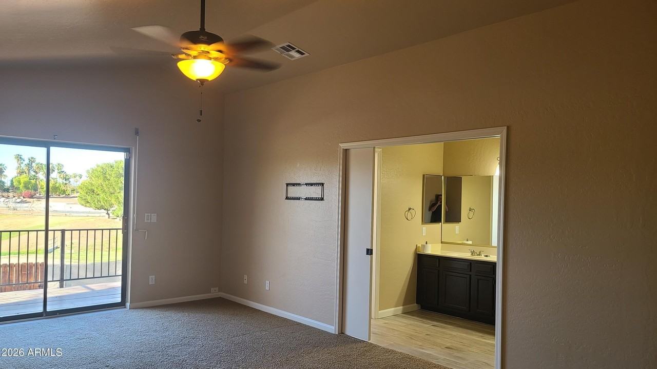1002 E Hearne Way - Photo 4 of 50