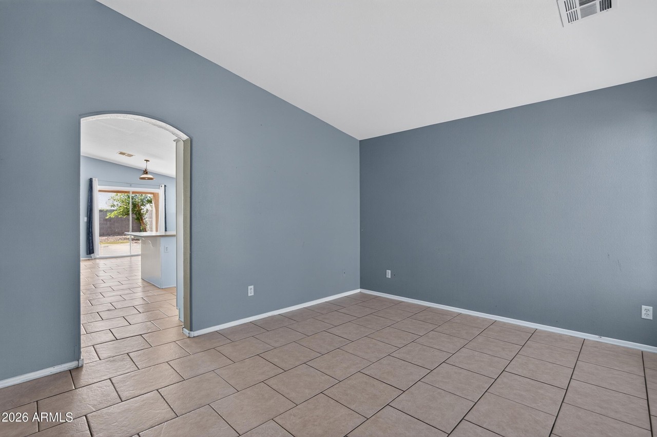 1635 E Ash Ave - Photo 6 of 31