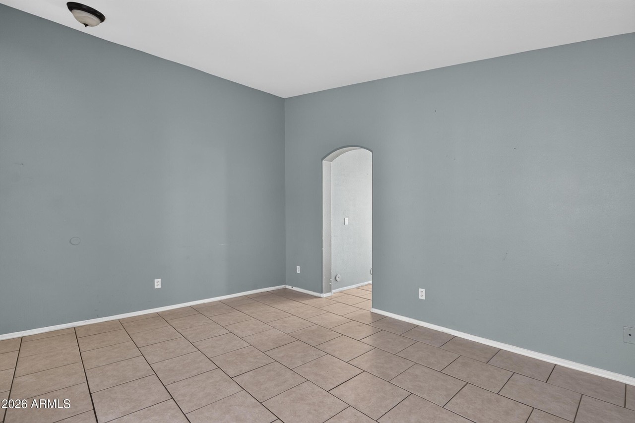 1635 E Ash Ave - Photo 7 of 31