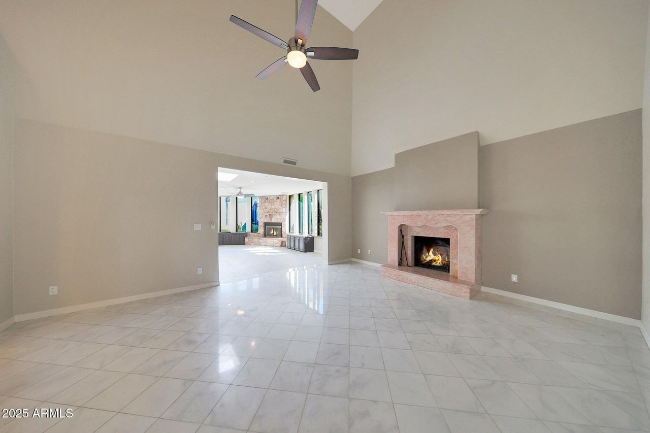 2422 E Oregon Ave - Photo 2 of 27