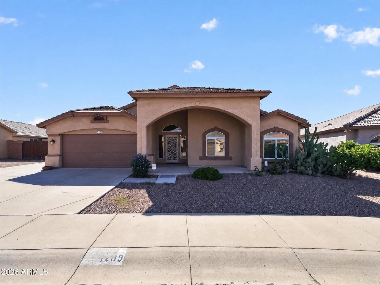 4209 W Wahalla Ln - Photo 2 of 46