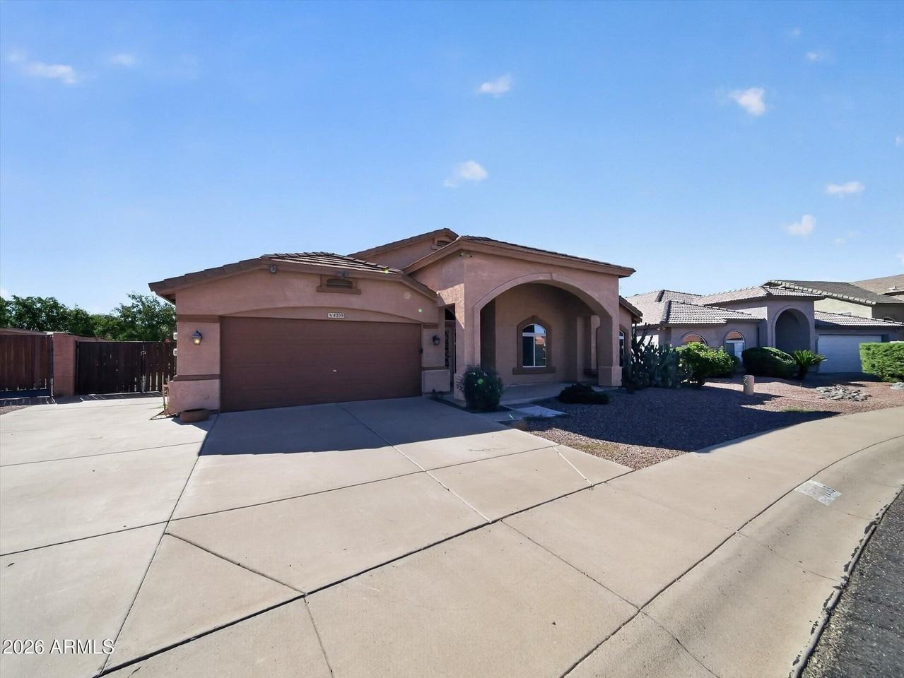 4209 W Wahalla Ln - Photo 3 of 46