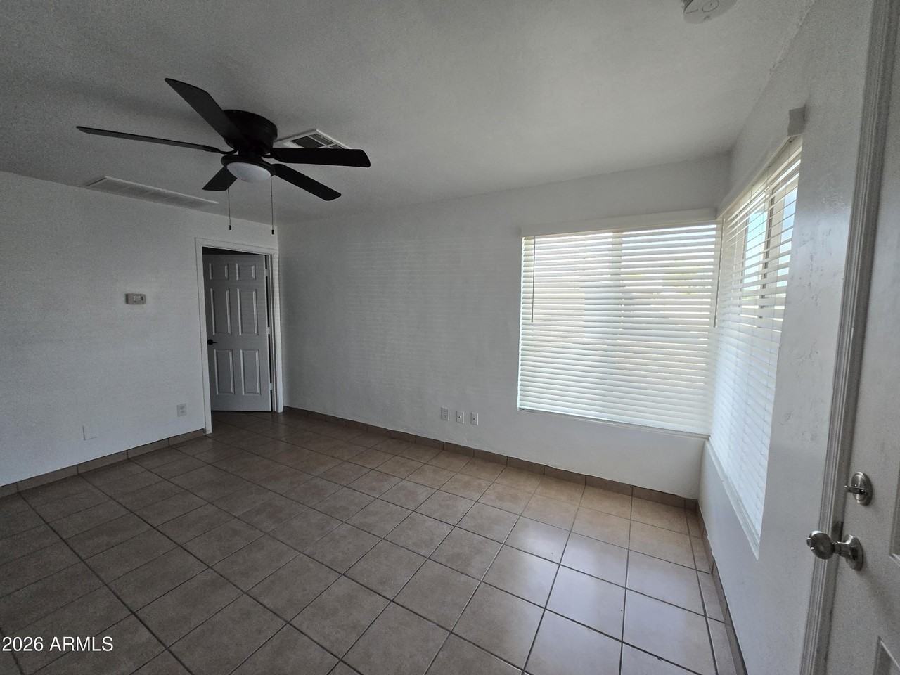 924 S 29th Ave #A - Photo 3 of 16