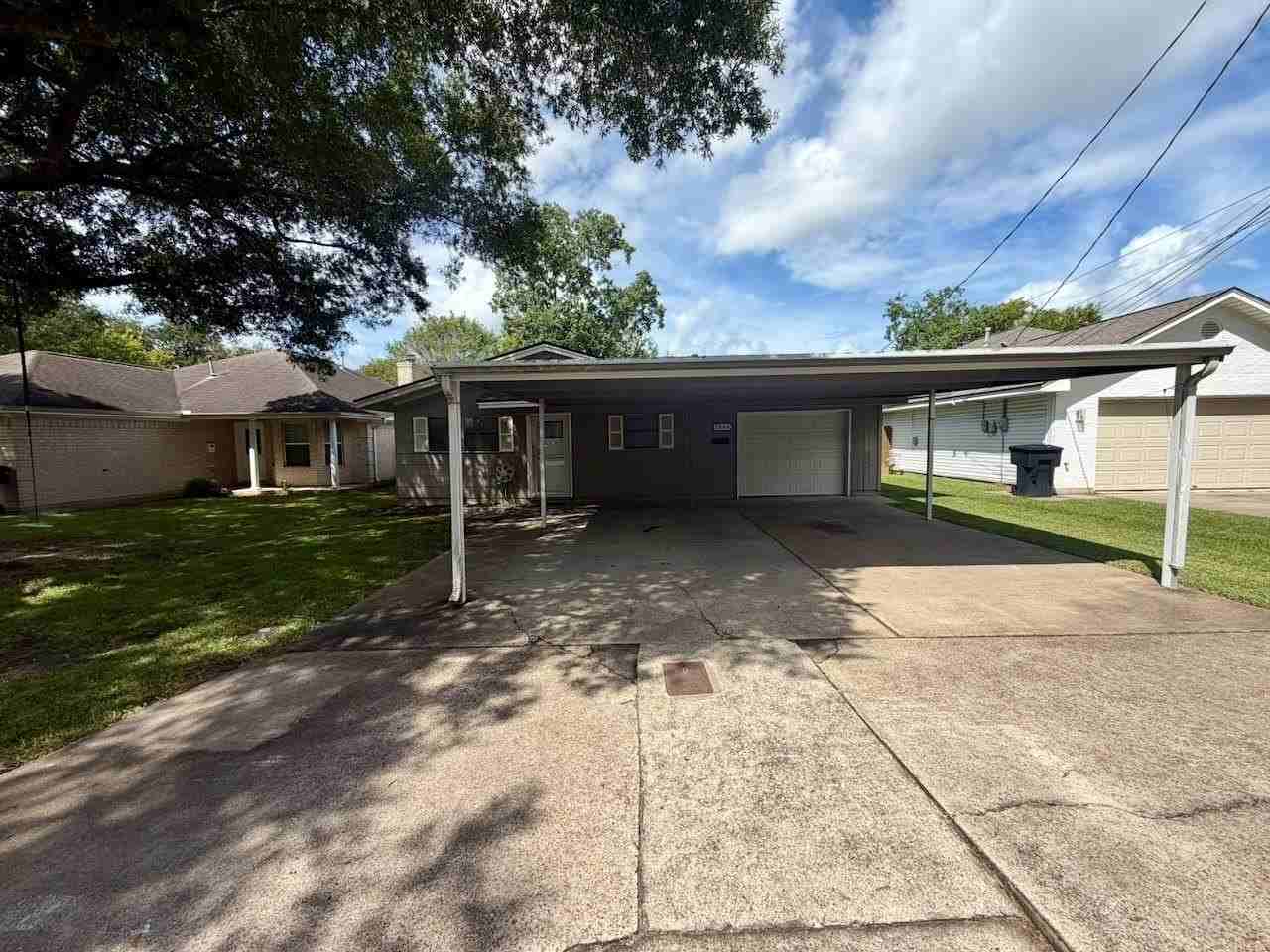 2404 Avenue A - Photo 2 of 21