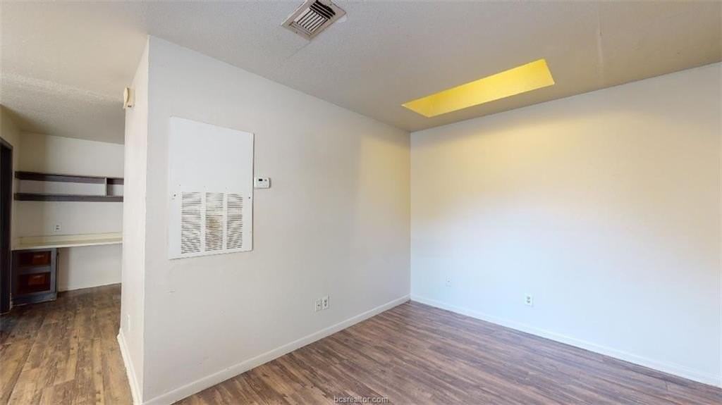 725 Peppertree Dr #15 - Photo 2 of 15