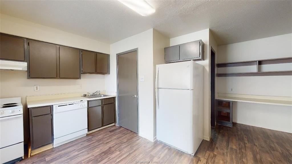 725 Peppertree Dr #15 - Photo 5 of 15