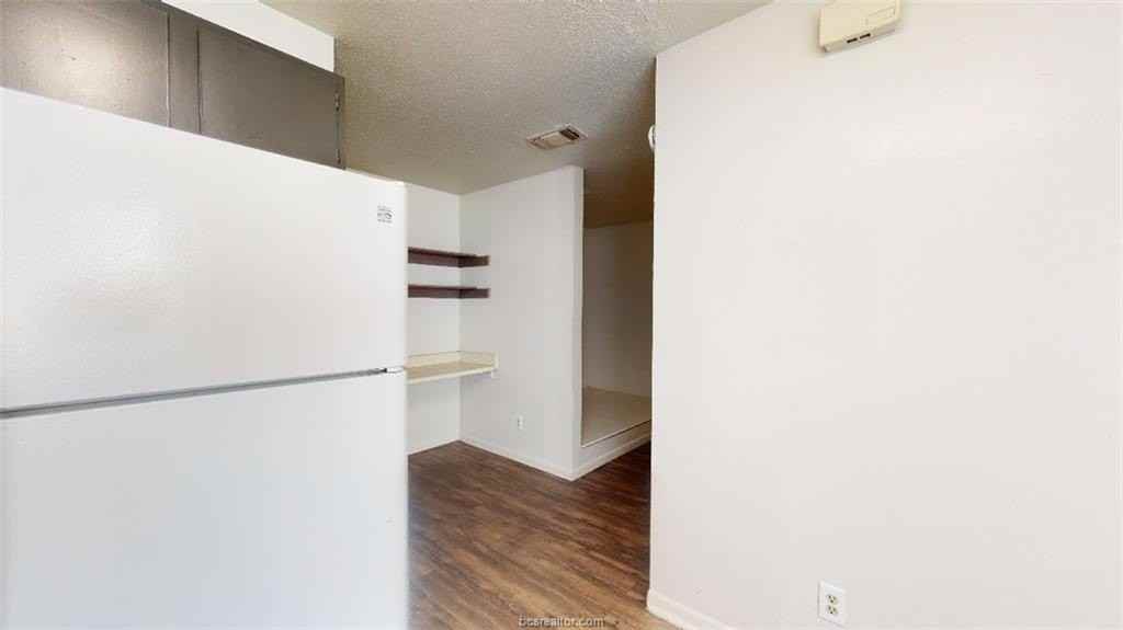 725 Peppertree Dr #15 - Photo 7 of 15
