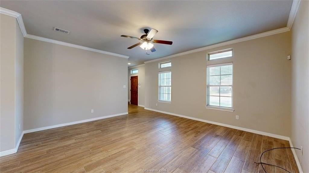 124 Richards St #B - Photo 4 of 42