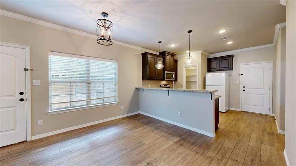 124 Richards St #B - Photo 6 of 42