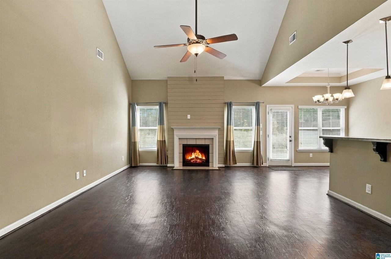 3096 Rosewalk Dr - Photo 3 of 19
