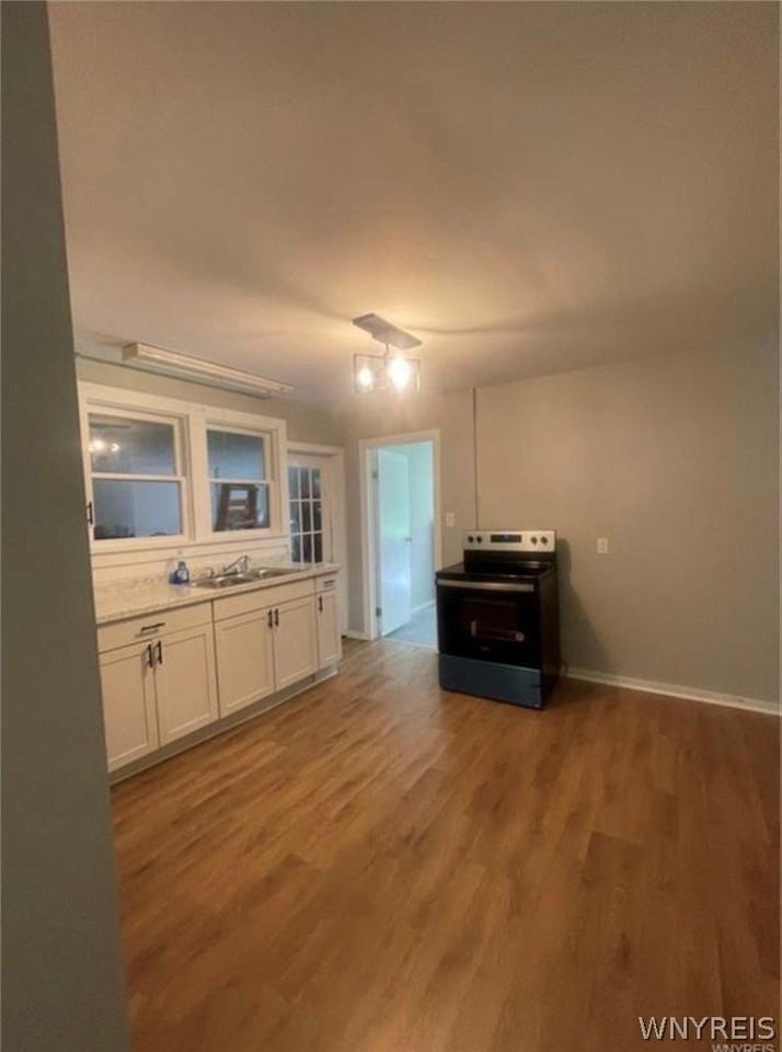 43 Union St - Photo 3 of 9
