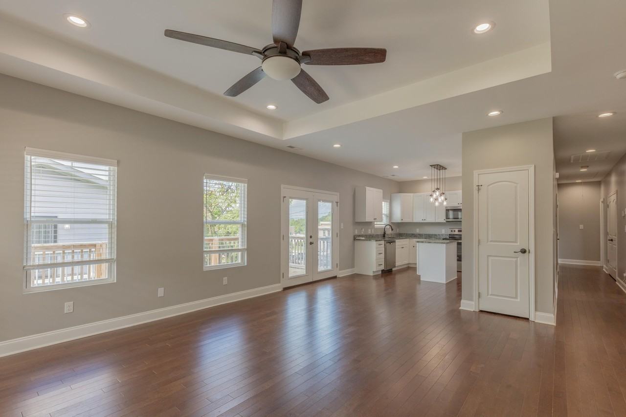 2015 N Chamberlain Ave - Photo 7 of 30