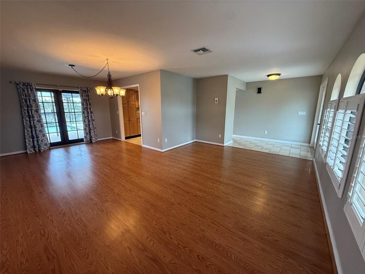 523 Toulouse Dr - Photo 4 of 34