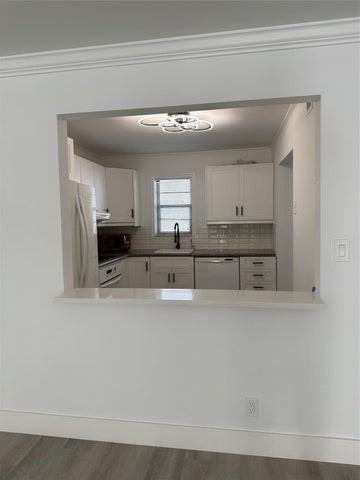 9440 Southwest 8th Street - Photo 4 of 8
