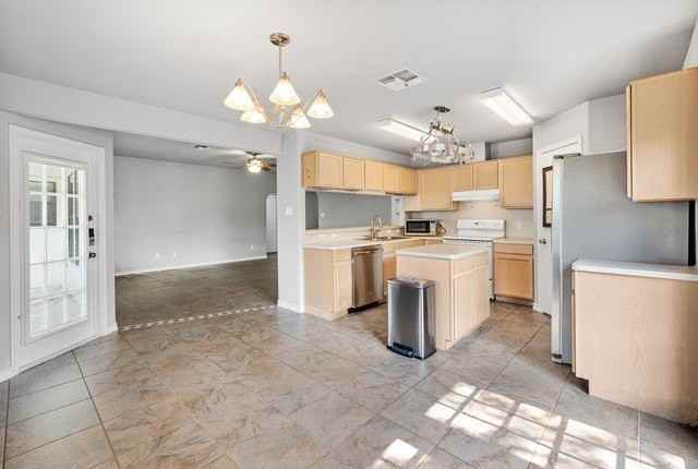 2822 Saint Felicity - Photo 4 of 19