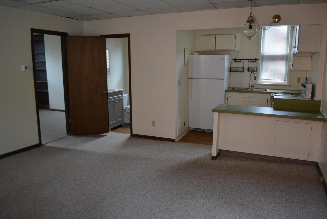 88 Price Ave #C - Photo 3 of 11