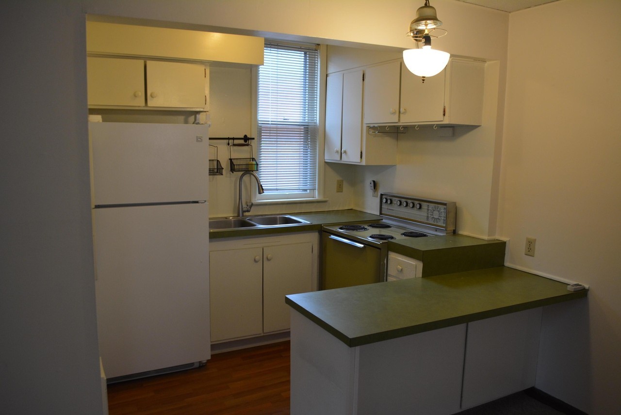88 Price Ave #C - Photo 4 of 11