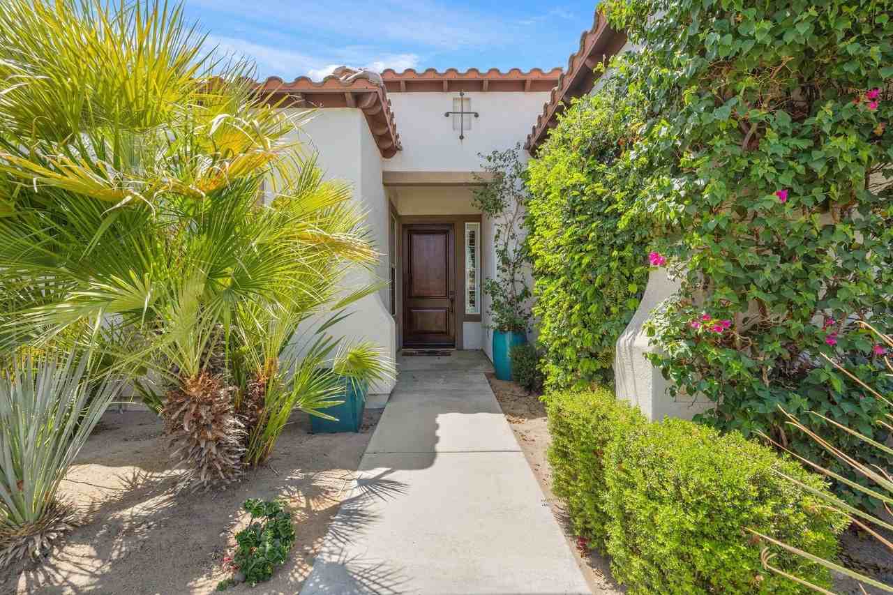 61185 Soaptree Dr - Photo 3 of 50