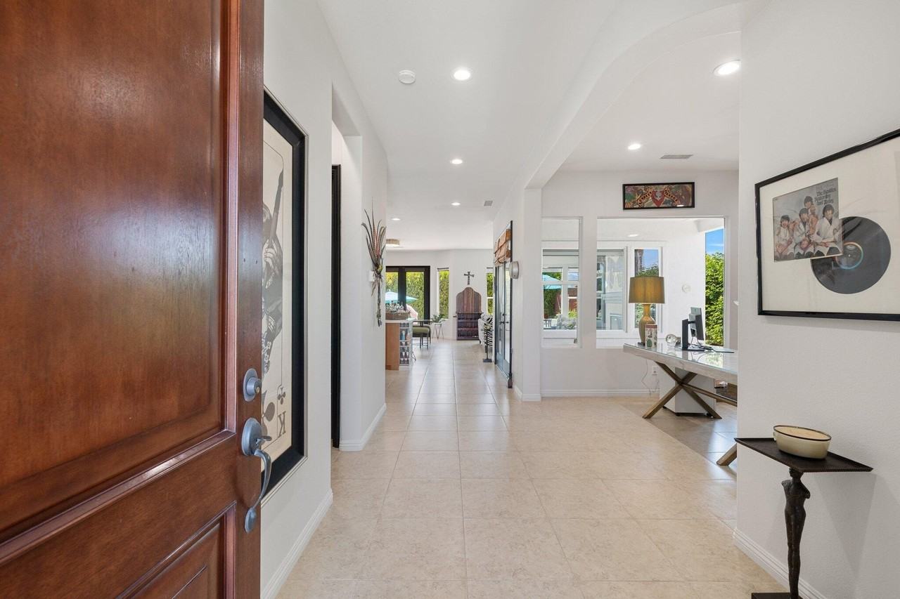 61185 Soaptree Dr - Photo 4 of 50