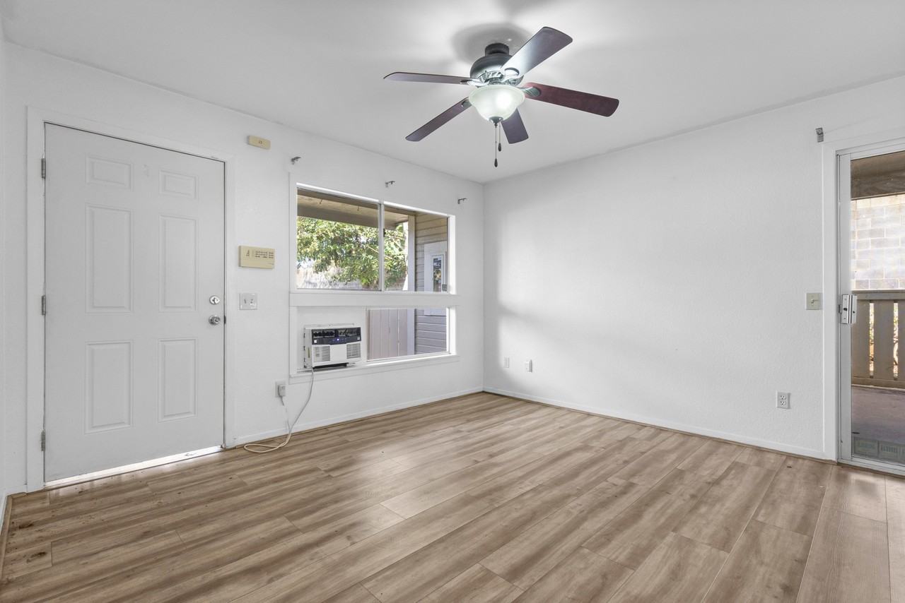91-1073 Oaniani St #1 - Photo 3 of 20