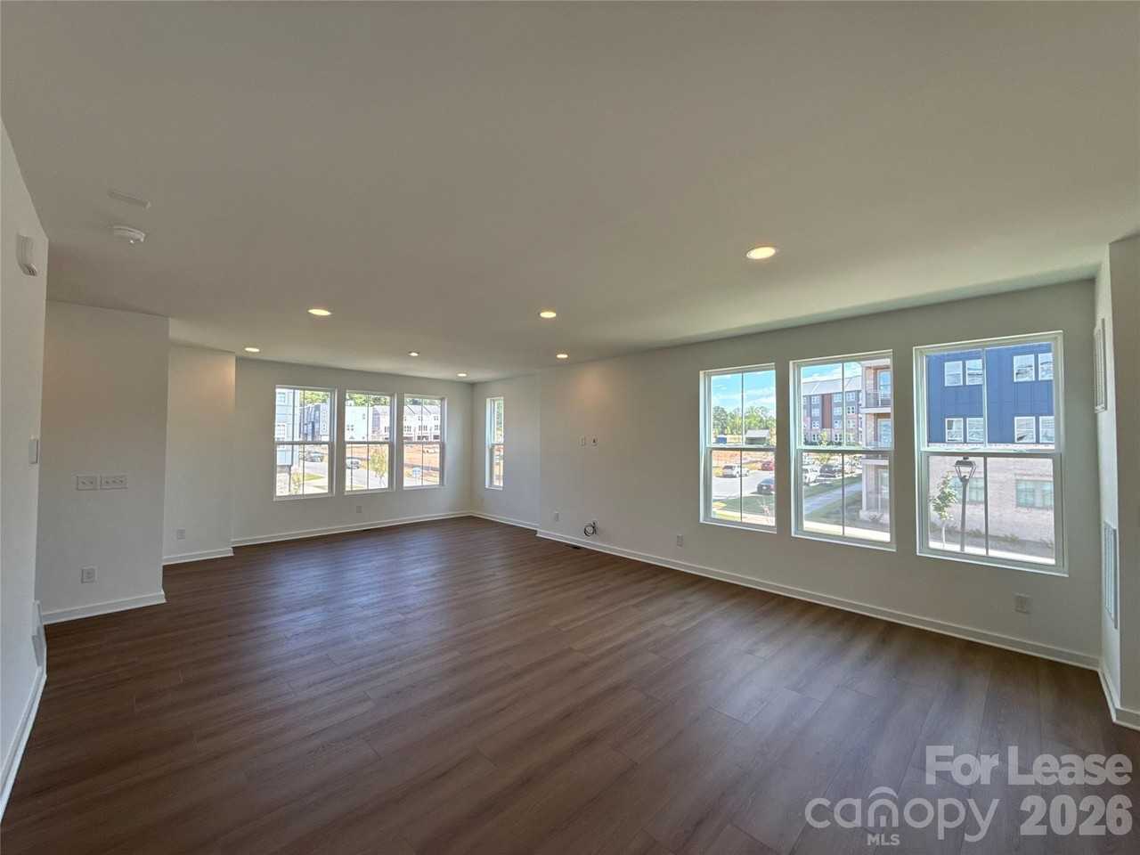 7009 Westrow Ave #112 - Photo 5 of 26