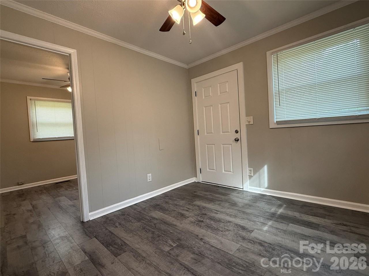 514 Wilson St - Photo 3 of 24