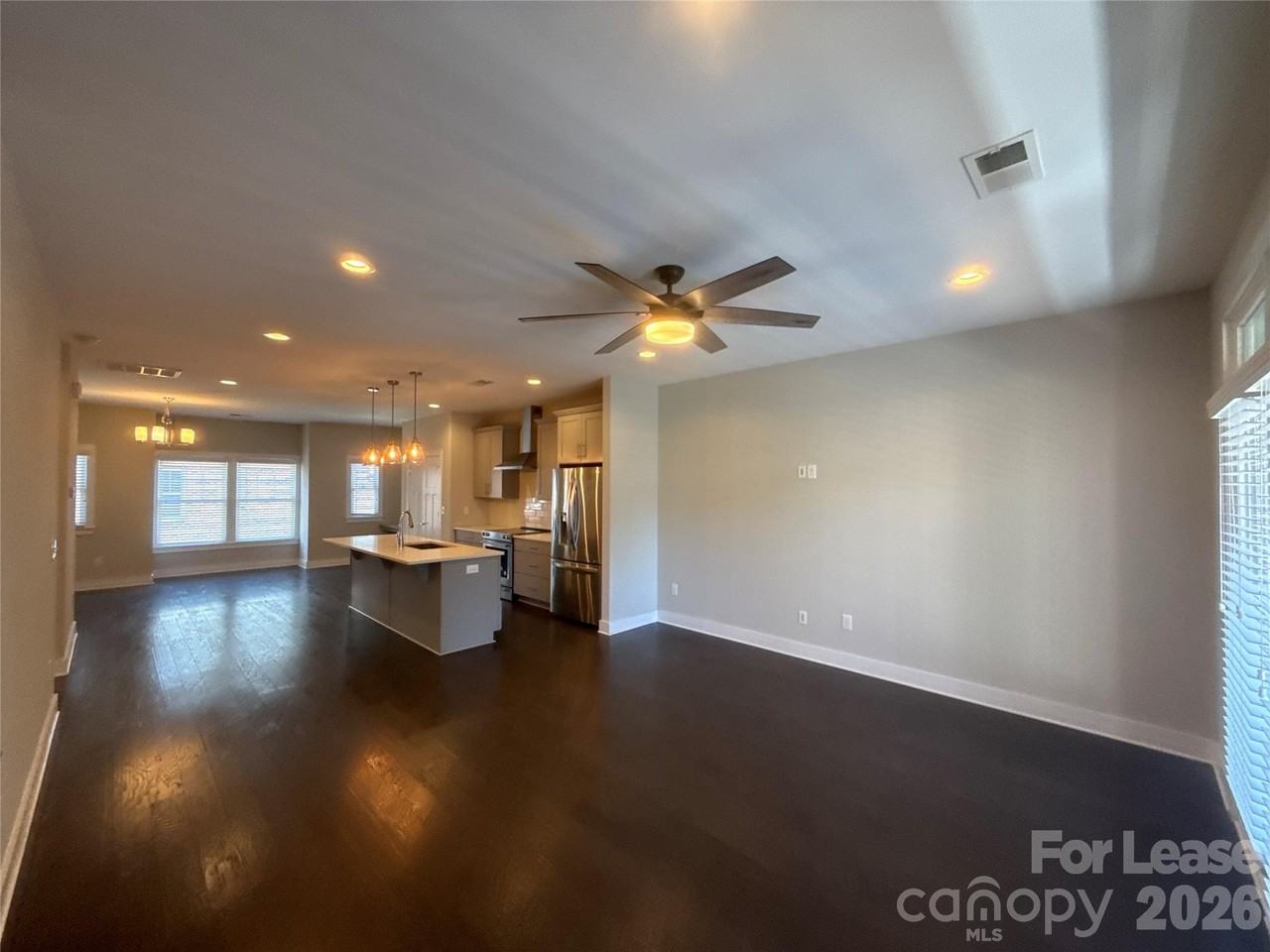1420 W 4th St - Photo 3 of 19