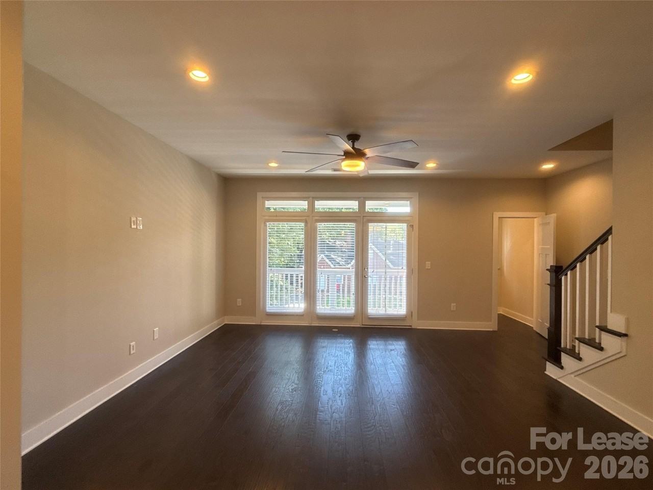 1420 W 4th St - Photo 7 of 19